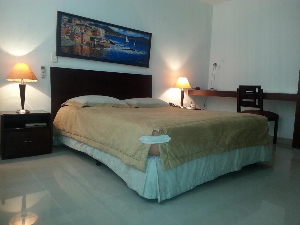 Hotel Cuarta Avenida Cali Ngoại thất bức ảnh